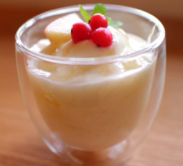 久留米市ランチカフェ「あいはなカフェ」のりんごとはちみつのスムージー